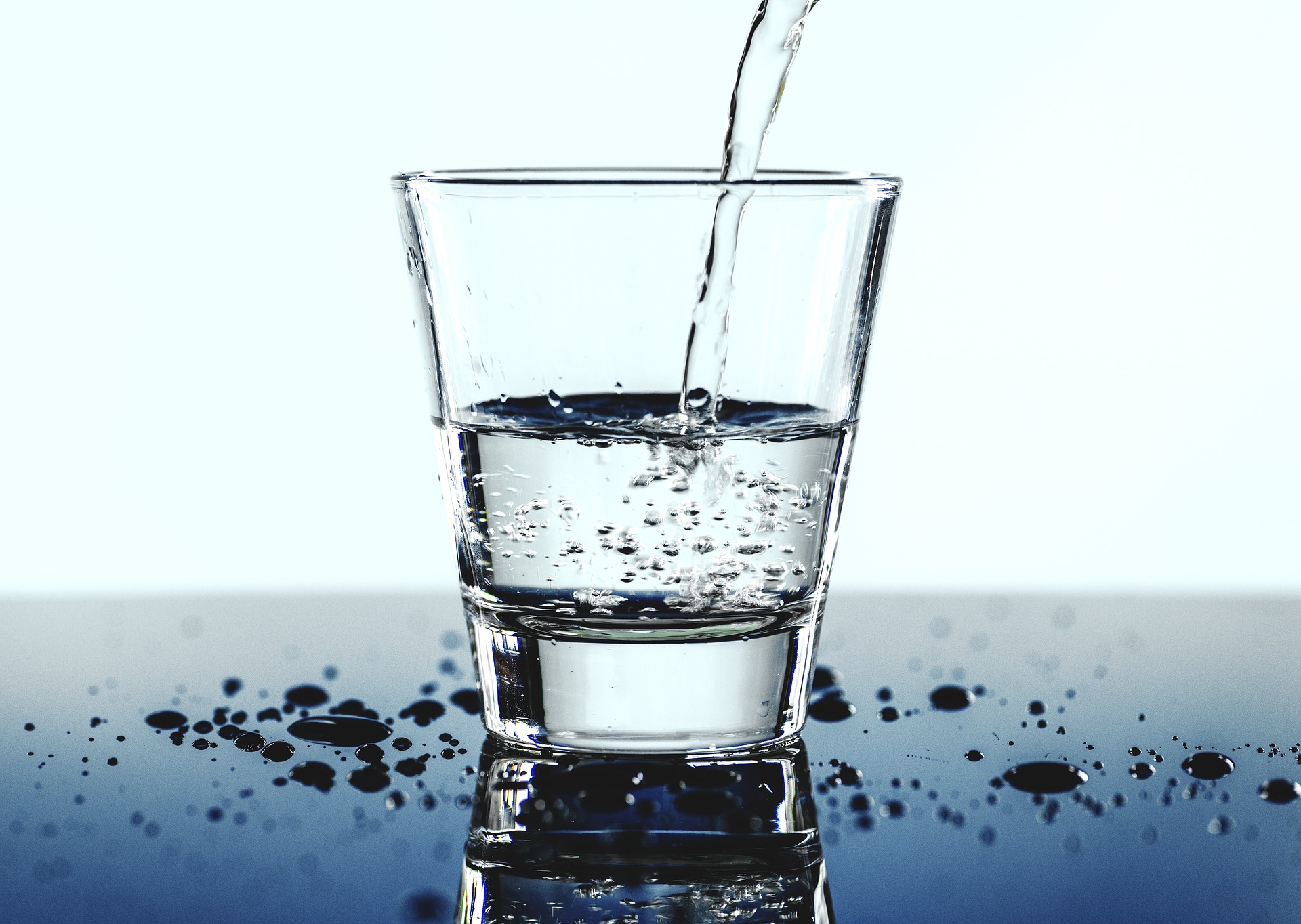 ウォーターローディングとは？最新の水分補給法の効果と方法 #100