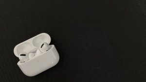 airpodsoproケースと充電