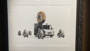 バンクシーのチョコレートドーナツ